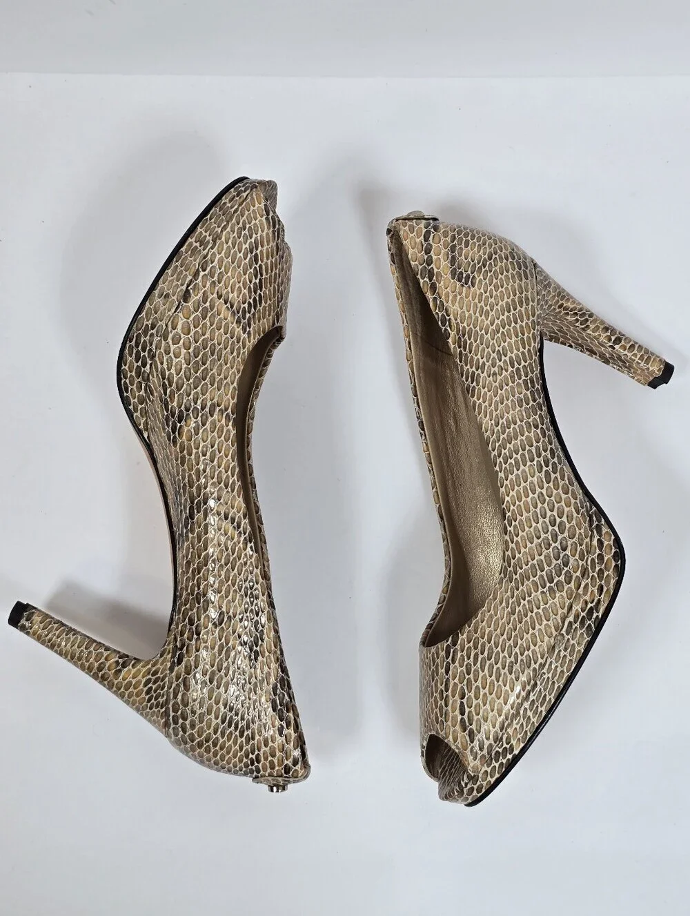Stuart Weitzman Multicolor Python Embossed Leather Peep Toe Snakeskin Pumps 9.5